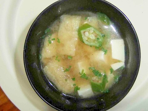 豆腐油揚げオクラのお味噌汁